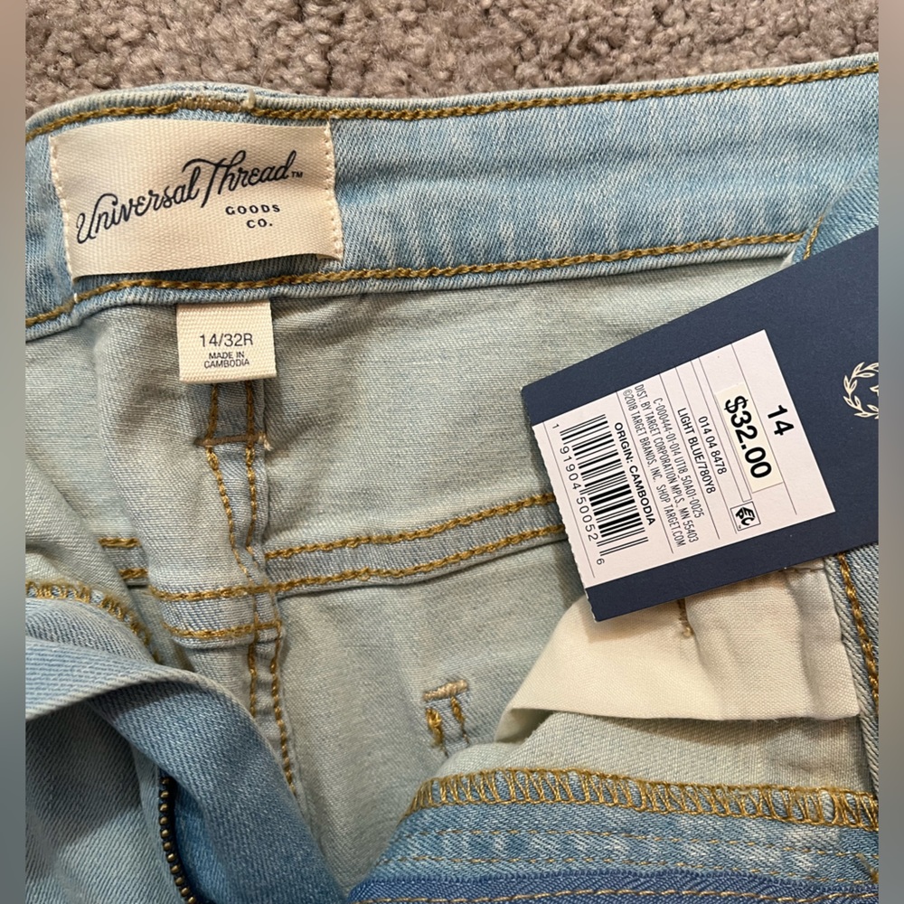Universal Thread Jeans - Picture 3 of 4